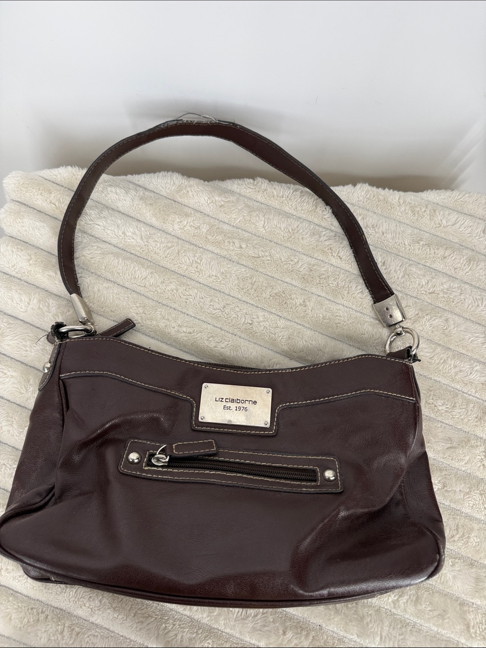 Vtg Liz Claiborne Black Brown Leather Shoulder Bag with Front Zip Pocket